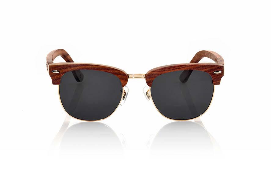 Gafas de Madera Natural de Sandal DASHT. Las gafas de sol Dasht están realizadas en madera de sándalo combinadas con lentes grises. es un modelo fantástico realizado con una medera bellísima combinada con elementos metálicos dorados. Las gafas de sol DASHT incluyen  un práctico estuche plegable que mantiene tus gafas seguras cuando están en su interior y ocupa muy poco espacio cuando está plegadoMedida frontal: 140x47mm Venta al Por Mayor y Detalle | Root Sunglasses® 