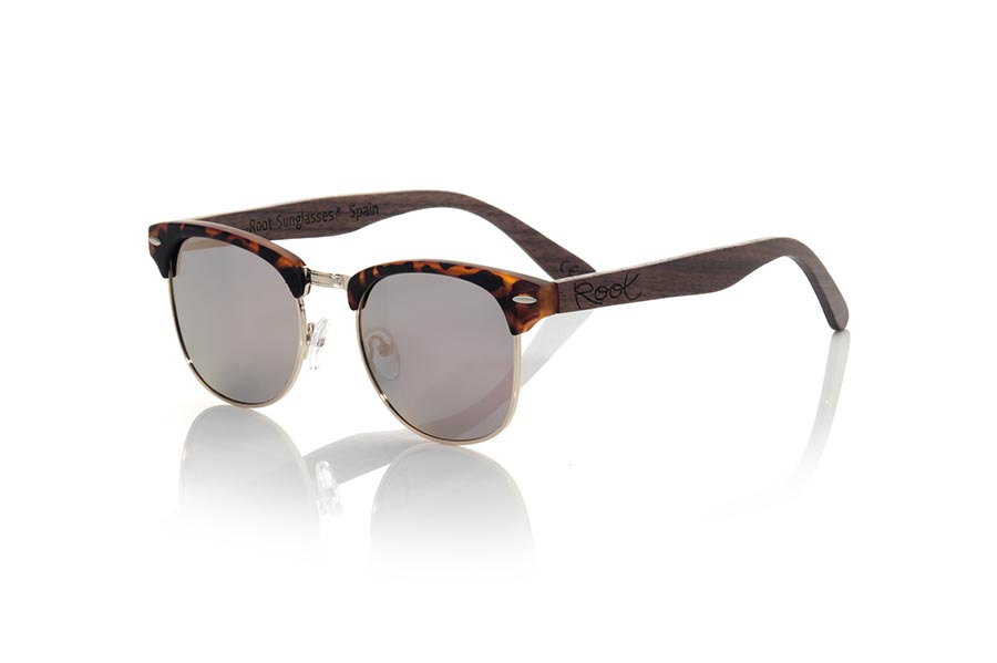 Wood eyewear of Walnut modelo PANA | Root Sunglasses®
