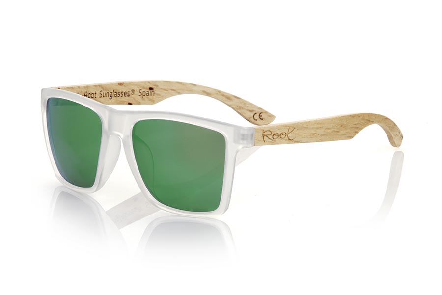 Wood eyewear of Zebrano RUN TR DS. The RUN TR DS sunglasses are made with the front of transparent matte synthetic material and the temples in zebrano, it is a very masculine angular square model with an air to the famous okley combined with four lens colors that are They will adapt perfectly to your taste and your modern style. Front Measurement: 144X51mm for Wholesale & Retail | Root Sunglasses® 