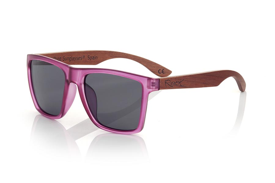 Wood eyewear of rosewood RUN PURPLE DS. The RUN PURPLE DS sunglasses are made with the front of transparent purple matte synthetic material and the temples in rosewood, it is a very masculine angular square model with an air to the famous okley combined with four lens colors that are They will adapt perfectly to your taste and your modern style. Front Measurement: 144X51mm for Wholesale & Retail | Root Sunglasses® 