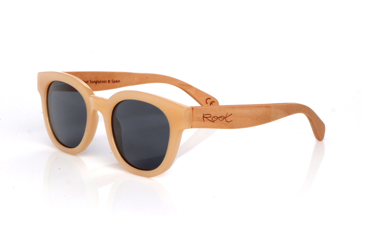 Wood eyewear of Maple SOELIA. SOELIA wooden sunglasses feature a translucent cream/sand acetate front with a rounded, slightly cat-eye shape that feels soft, flattering, and very easy to wear. The outline is clean and well-balanced, with gently wrapped lines that add presence without looking heavy.

Maple wood temples add a natural contrast and keep the overall feel lightweight and comfortable for everyday use. A bright, minimalist style that pairs perfectly with neutral and summer looks.

Dimensions: 144x50 mm
Calibre: 48
 for Wholesale & Retail | Root Sunglasses® 