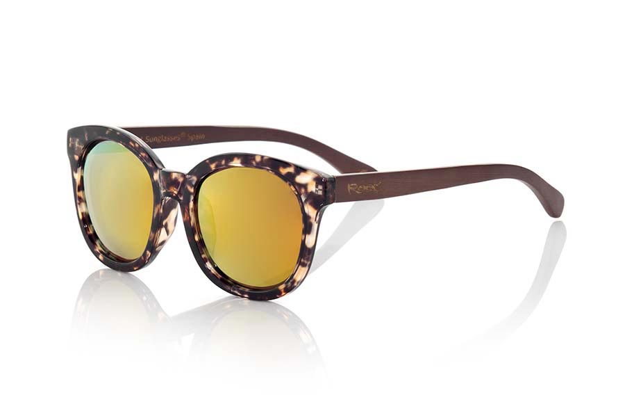 Wood eyewear of Bamboo modelo RIAHN | Root Sunglasses® 