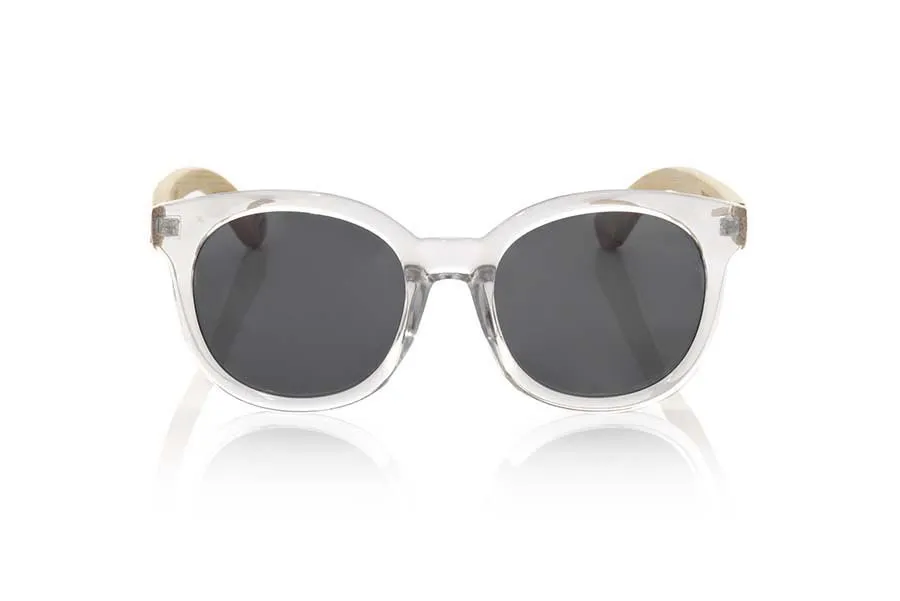 Gafas de Madera Natural de Bambú DRAVEN. Las gafas de sol DRAVEN están realizadas con el frontal de material sintético blanco transparente shiny y las varillas en madera de bambú combinadas con cuatro colores de lentes que se adaptarán a la perfección a tu gusto y a tu estilo moderno. Medida frontal: 144X54mm Venta al Por Mayor y Detalle | Root Sunglasses® 