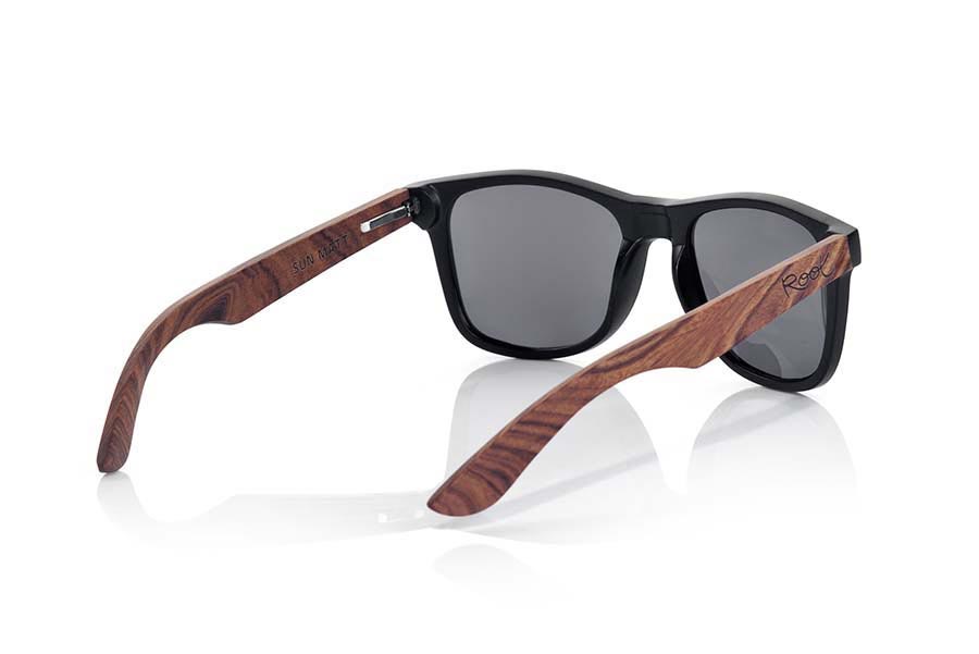 Wood eyewear of Rosewood SUN MATT MX. SUN MATT MX sunglasses are manufactured with the front panel Matt Black synthetic material and natural rosewood pins combined with four colors of lenses that allow you to adapt to your style. Front size: 145x48mm for Wholesale & Retail | Root Sunglasses® 