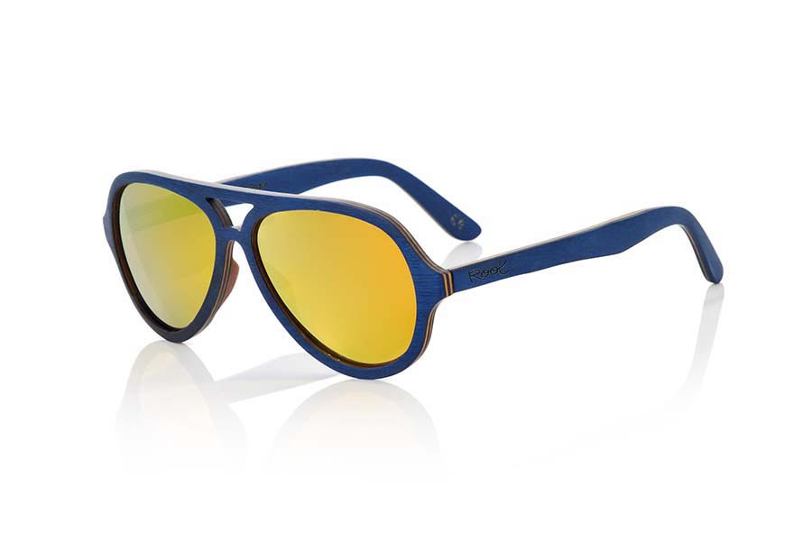 Wood eyewear of Skateboard FLYER. TheFLYER sunglasses are manufactured in wood laminated of Maple skateboard each an of the different sheets that make up its structure have been stained in different colors. The front of this glass is presented in shades of blue navy and interior in a yellow egg, rounded tone reminiscent of the famous Aviator, design model defortivo and elegant, is suitable for all kinds of people of both sexes.  Sideburns are very thin and are presented in shades of navy both inside and on the outside by inserting a blade in shades of yellow egg in the intermediate zone. You will like the lightness of this glass, shape, resistance and the combination of colors. Front size: 145x52mm for Wholesale & Retail | Root Sunglasses® 