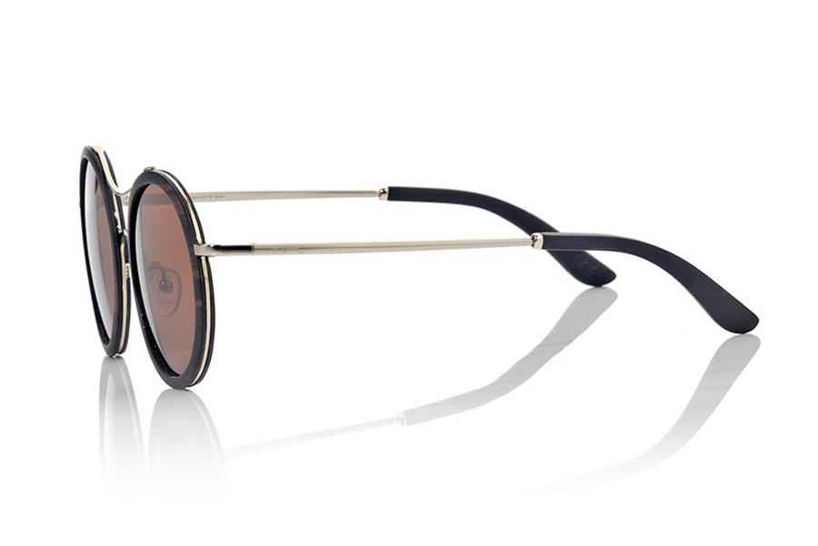 Wood eyewear of Ebony modelo KAUAI | Root Sunglasses® 
