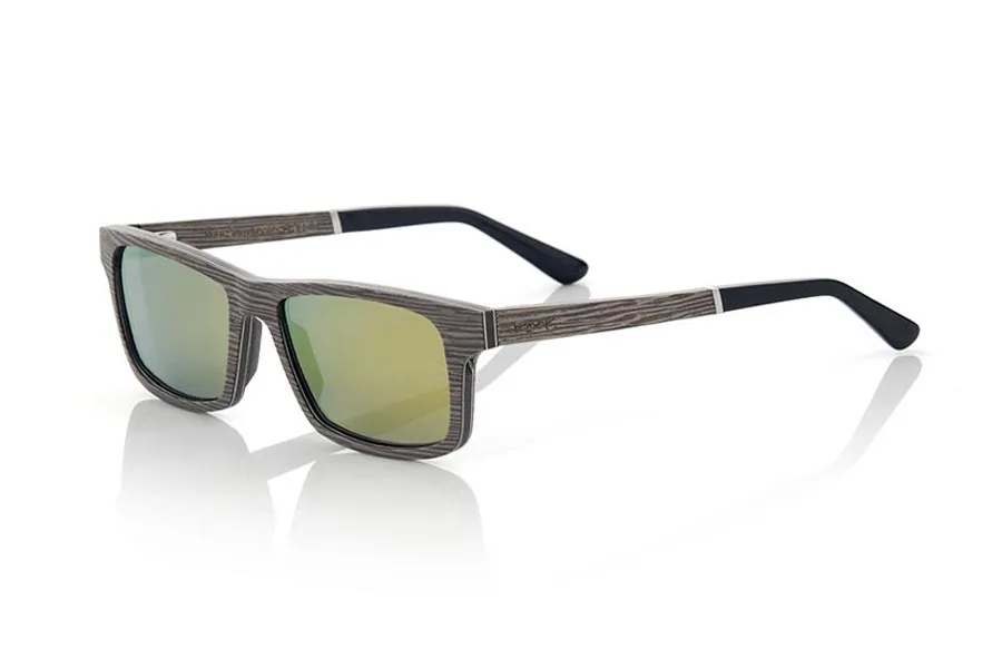 Wood eyewear of Silk Grey MOLOKINI. MOLOKINI sunglasses are made of Silk Grey wood. It is a model of marked angles made with a spectacular natural grey laminated wood and a strong veining. The sideburns of the MOLIKINI are made of wood Silk Grey. You will be surprised by its angled shape and the beauty of laminated wood. Frontal measurement: 147x41mm for Wholesale & Retail | Root Sunglasses® 